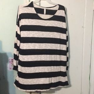 3x top by vanilla bay